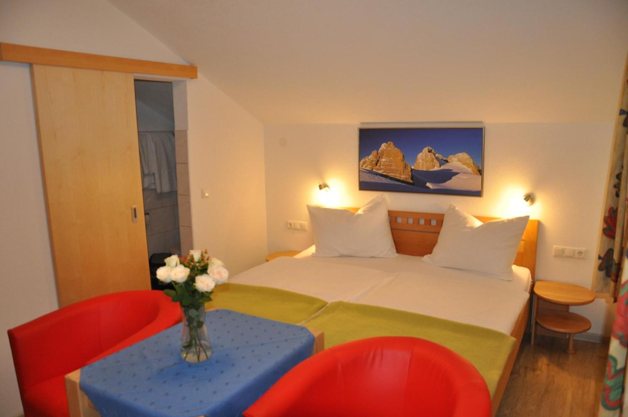 Apartmenthaus Dornroeschen Ramsau am Dachstein Room photo